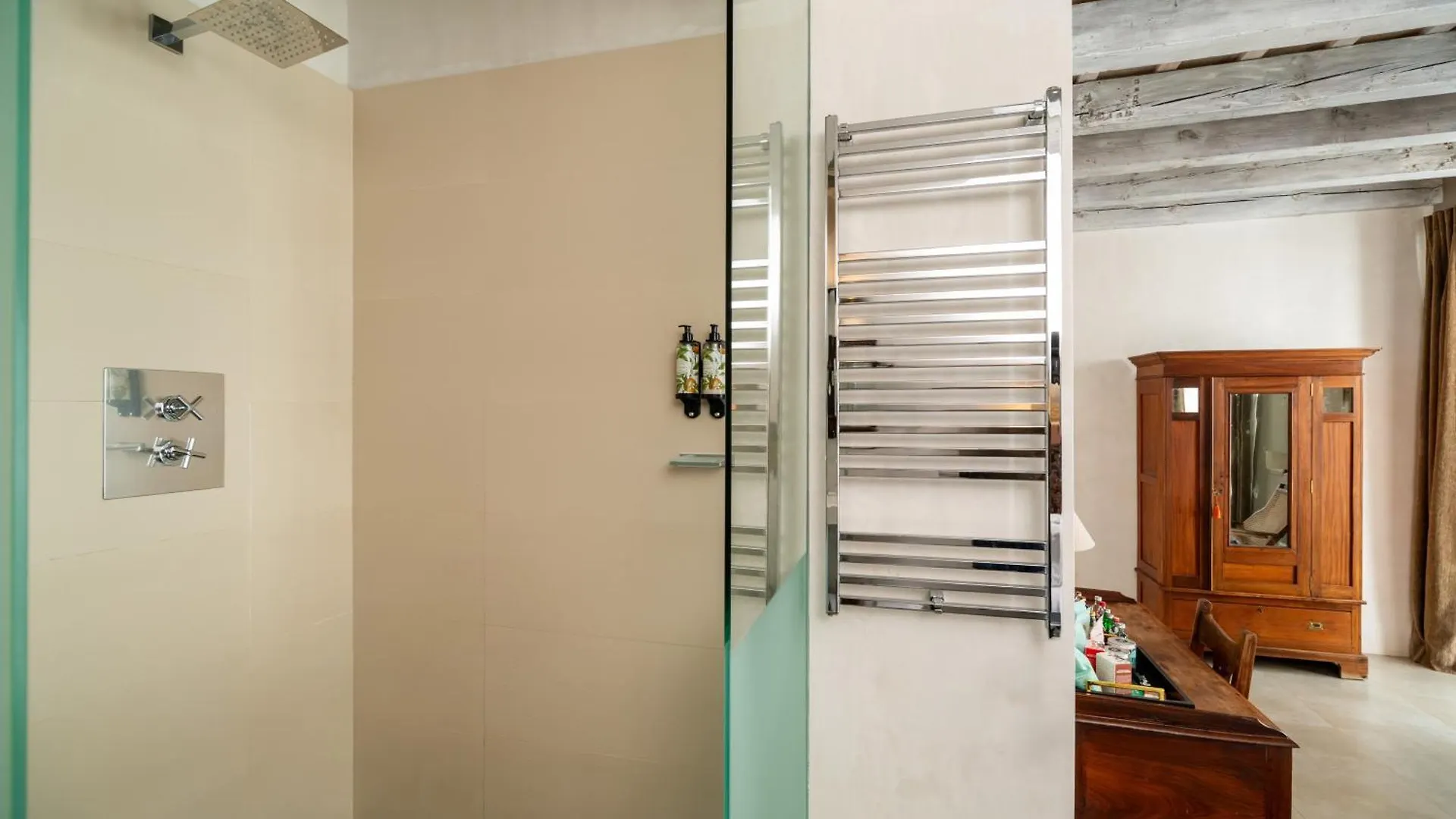 Hotel Boutique V